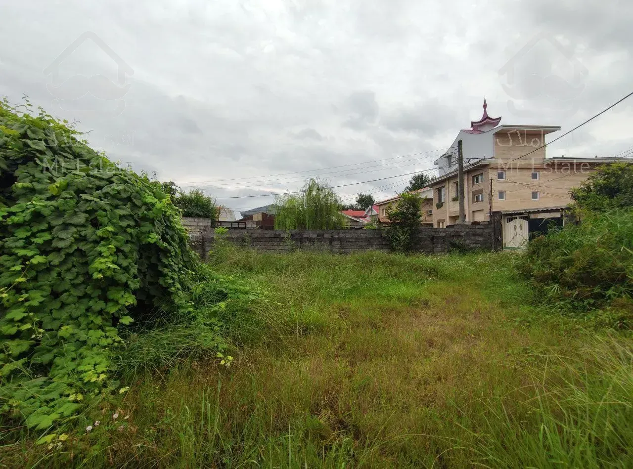 ۷۱۴متر زمین سند دار