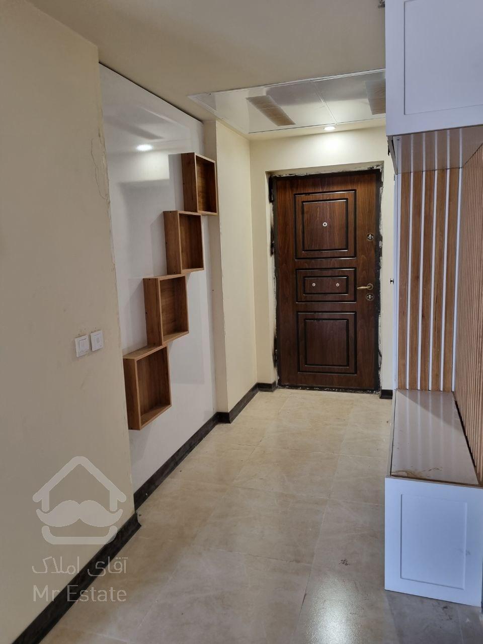 آپارتمان ۱۳۰ متری رهن و اجاره برج دریاچه چیتگر کلید نخورده فول دیزاین اکازیون