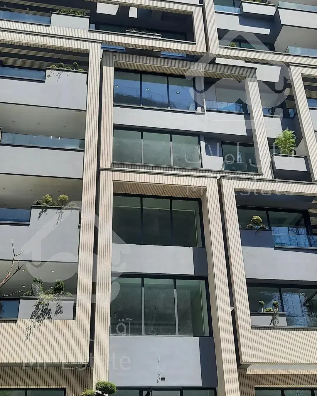 فروش برج باغ ۳۲۰ متر در کامرانیه