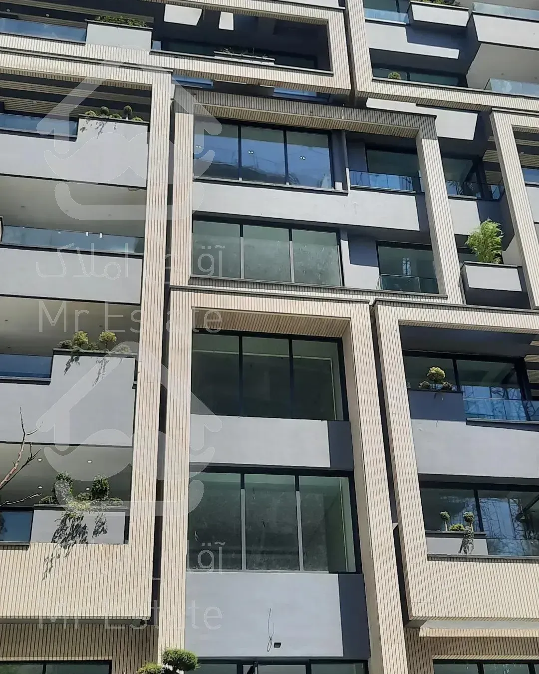 فروش برج باغ ۳۳۰ متری در کامرانیه