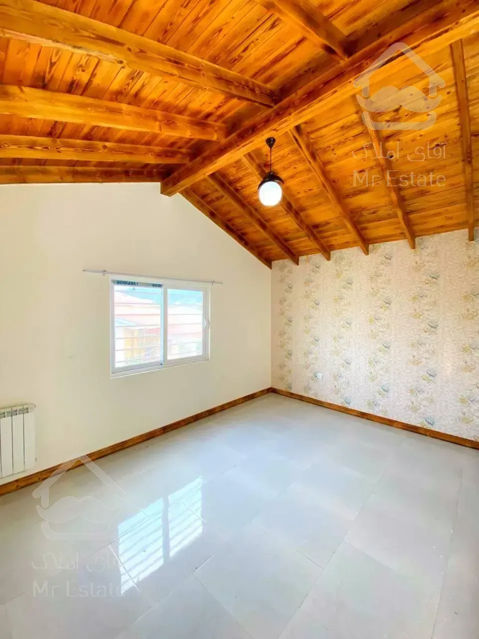 فروش ویلا نیمپیلوت استخر دار نما چوب در شهر زیبای نور