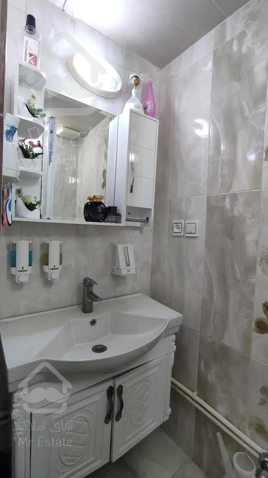 ویلایی 210متر حافظیه سند دار