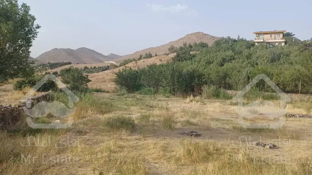 زمین ۱۵۰۰ متر