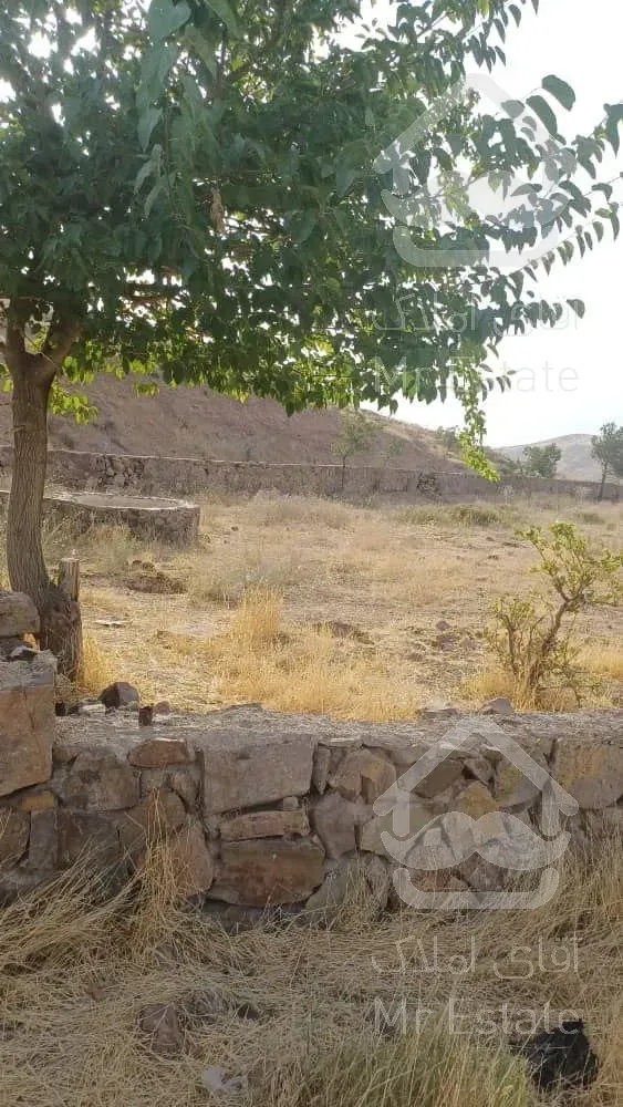 زمین ۱۵۰۰ متر