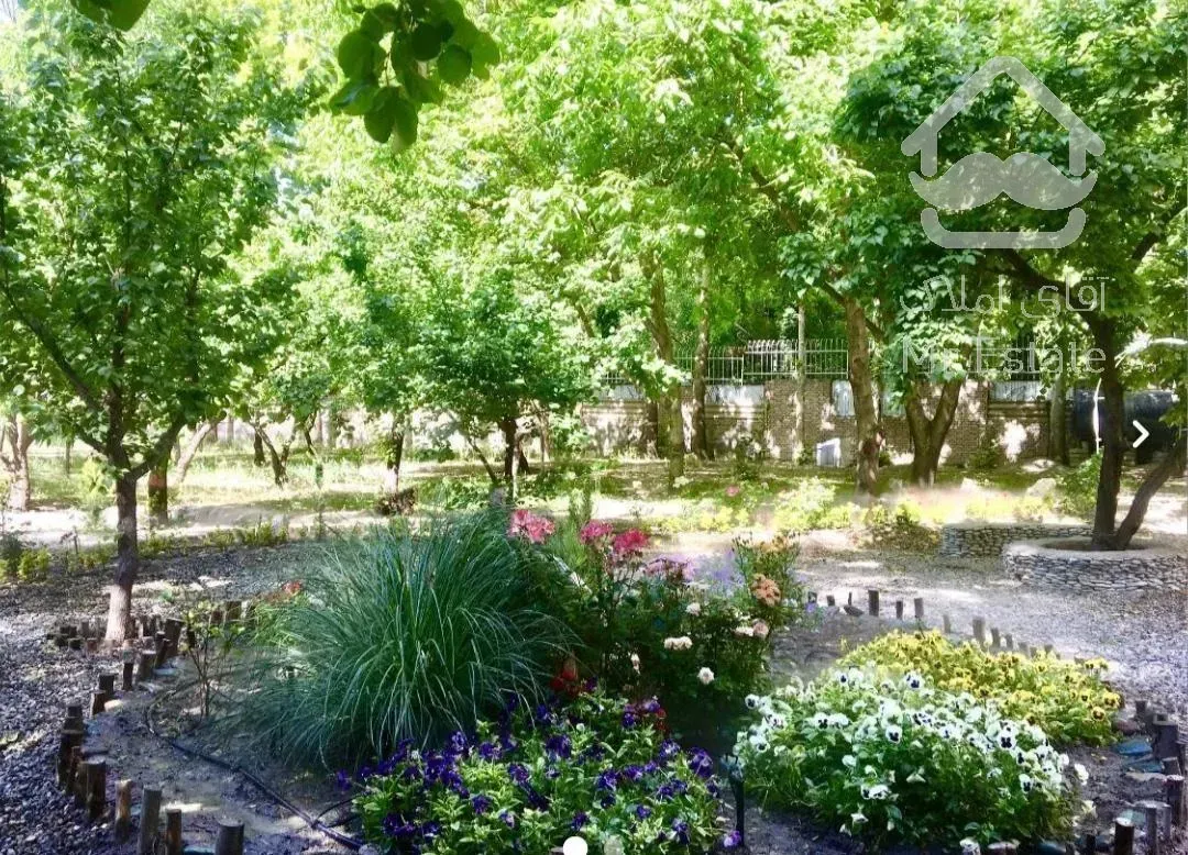 ۱۶۸ متر ۳ خواب غرق نور تک واحدی واقع در باغ ۵۵۰۰ متری