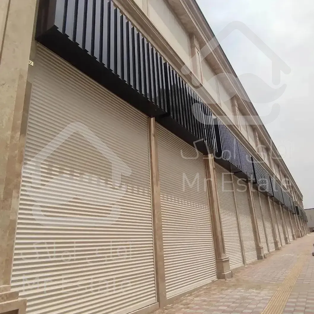 ۱۹ متر تاپ لوکیشن جنب مترو