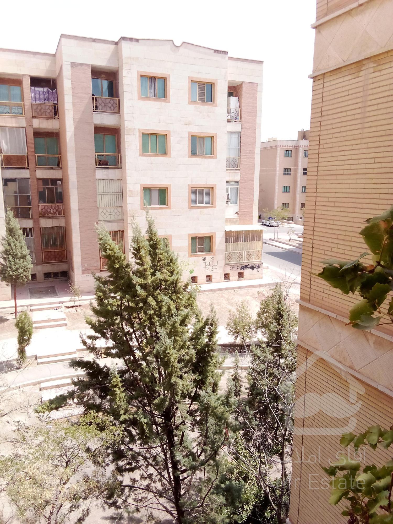 آپارتمان 128 متری واقع در فاز 2 خیابان شبو