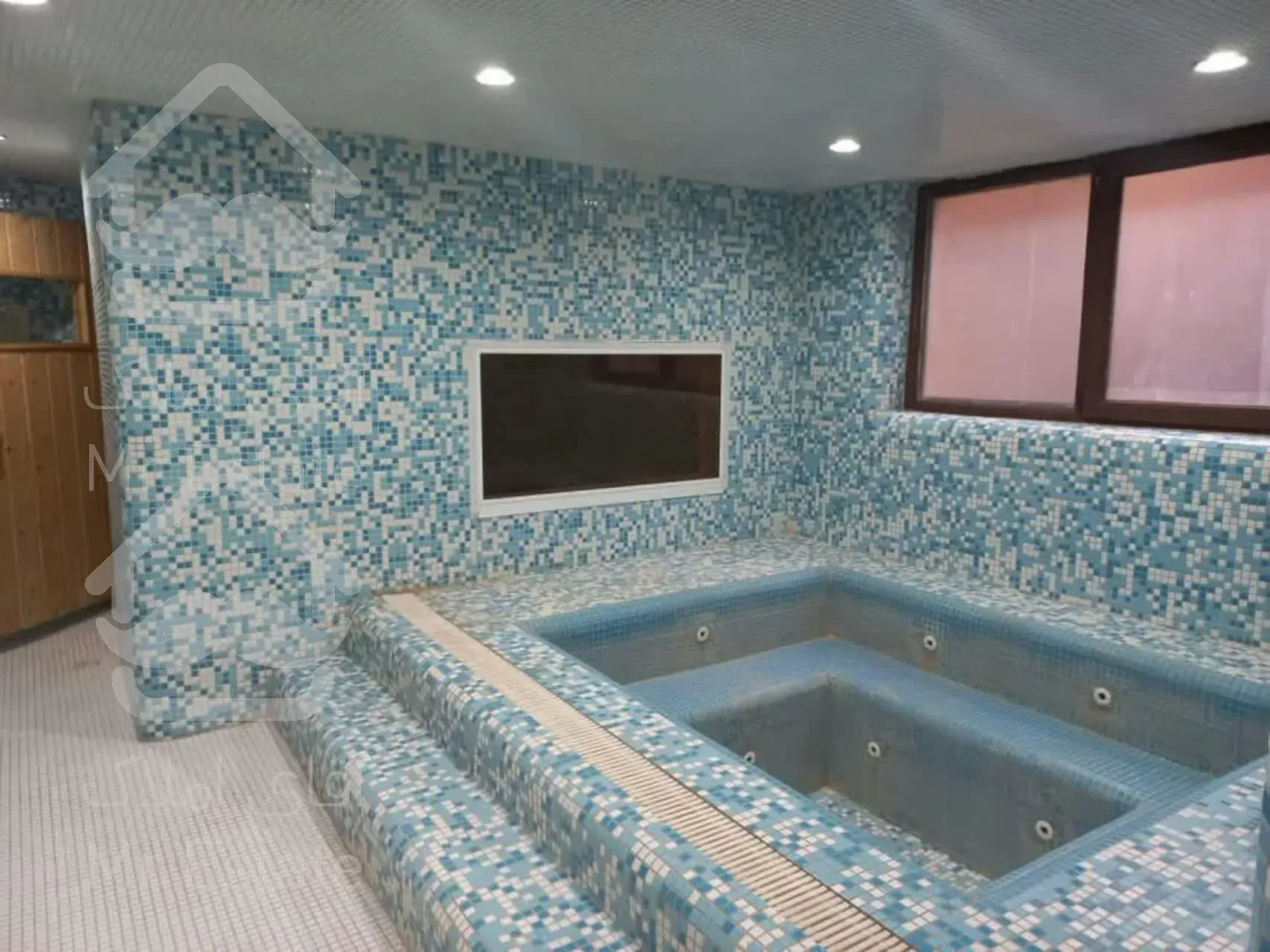 فروش ۳۲۰ متر پنت هاوس با ویو دریاچه و ایران مال در برج مجلل تریتیوم