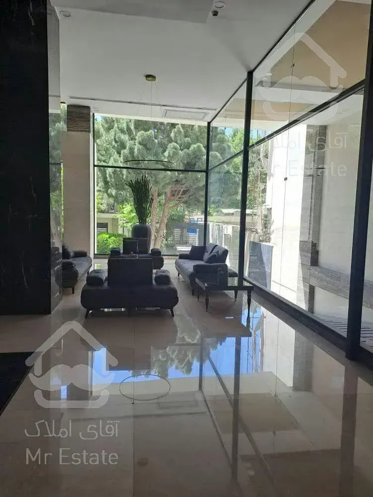 فروش ۳۲۰ متر پنت هاوس با ویو دریاچه و ایران مال در برج مجلل تریتیوم