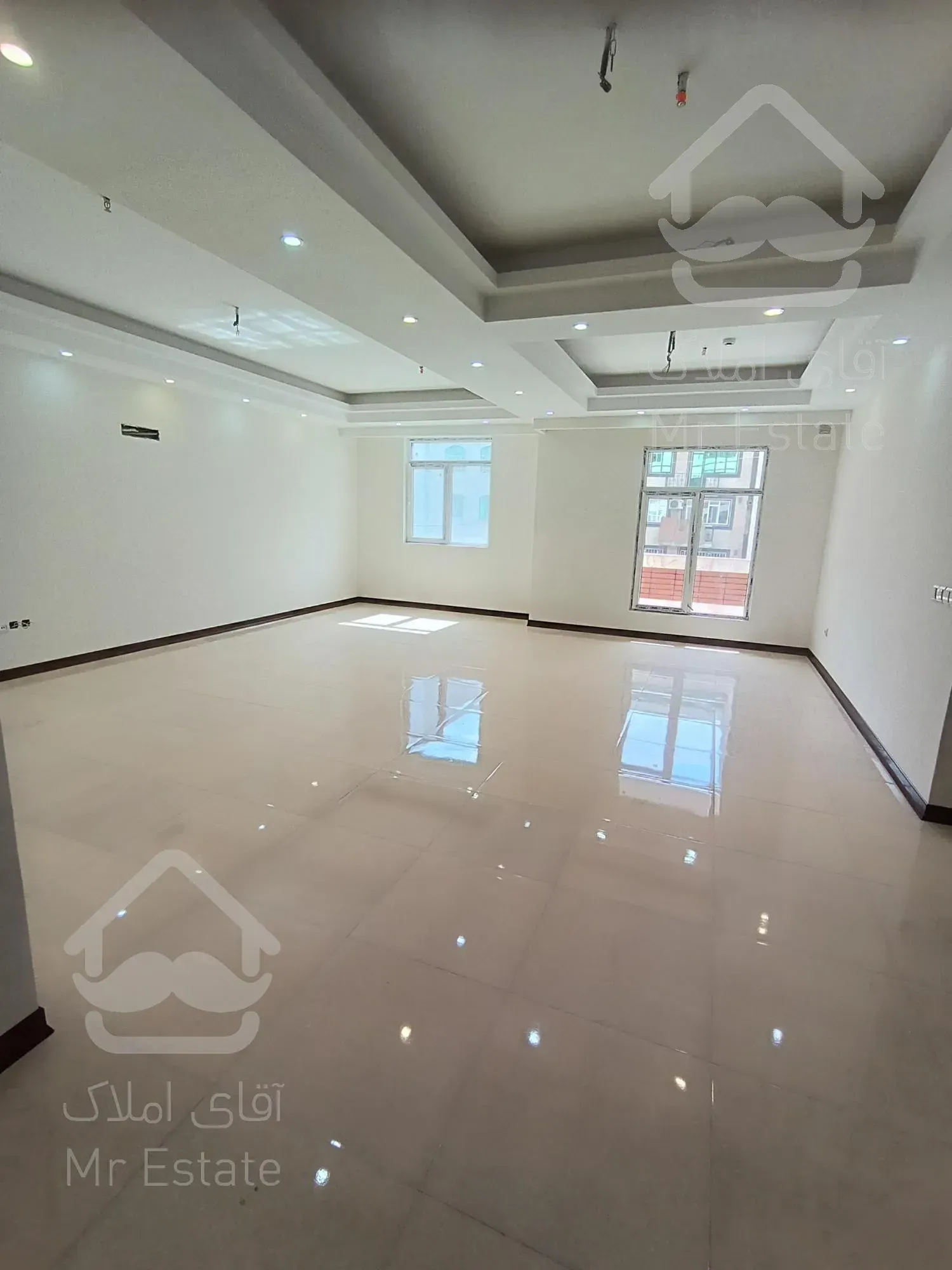 فروش واحد130متری سه خواب در اردلان ها