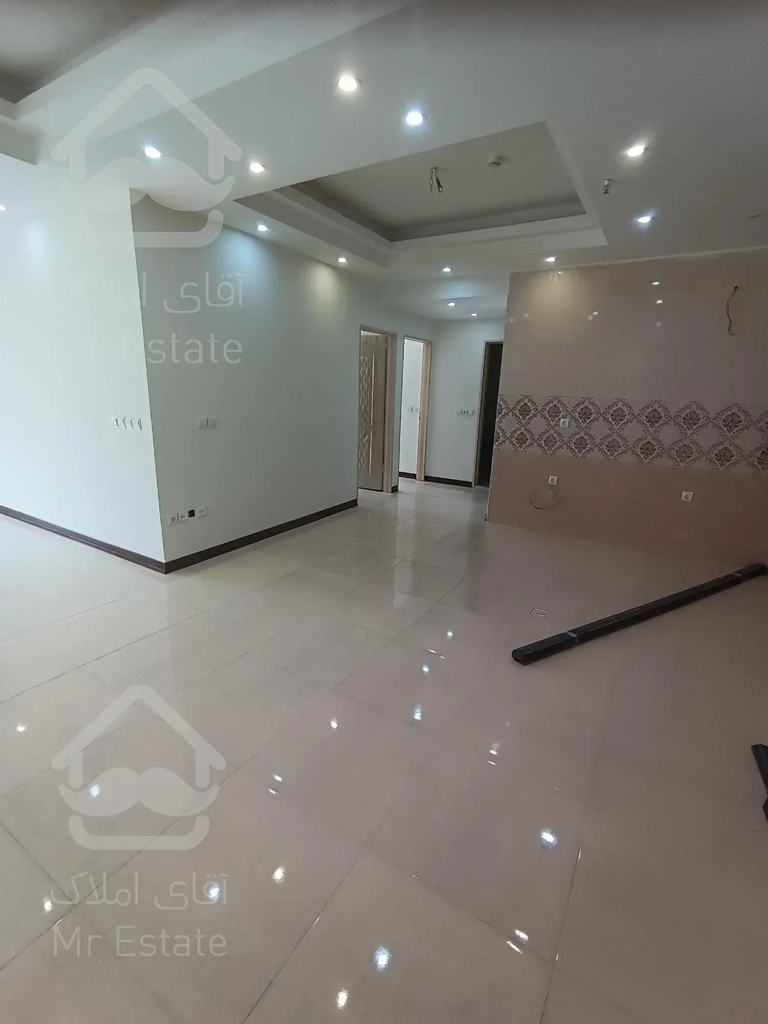 فروش واحد130متری سه خواب در اردلان ها