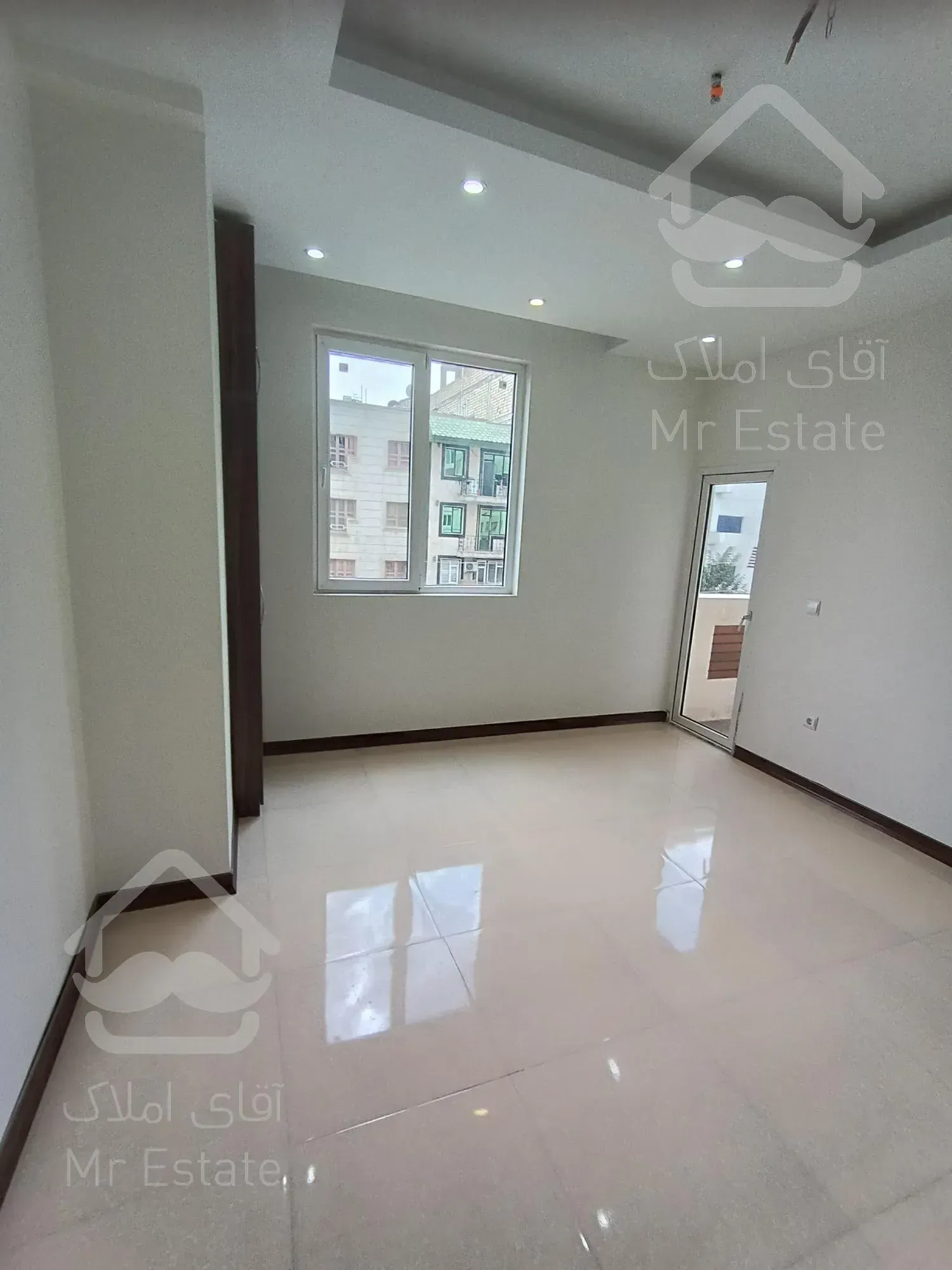 فروش واحد130متری سه خواب در اردلان ها