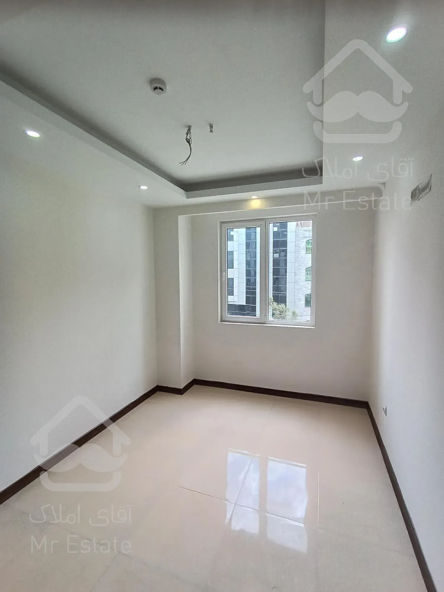 فروش واحد130متری سه خواب در اردلان ها