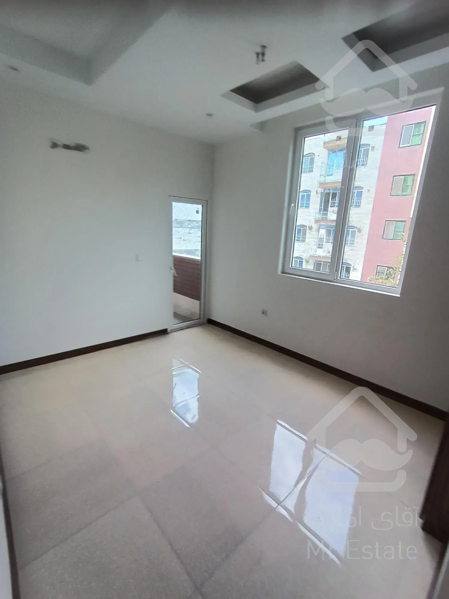 فروش واحد130متری سه خواب در اردلان ها