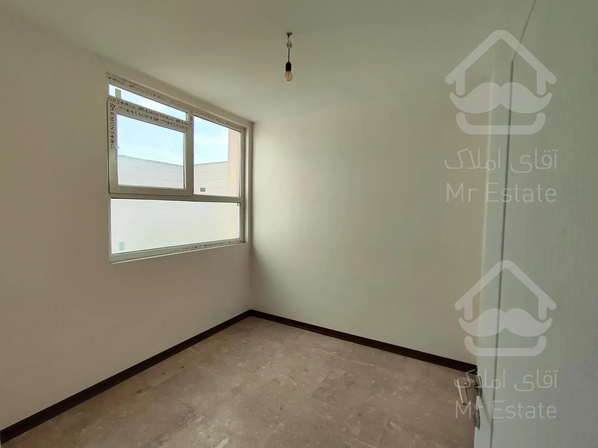 ۸۲متر فول نور مستقیم