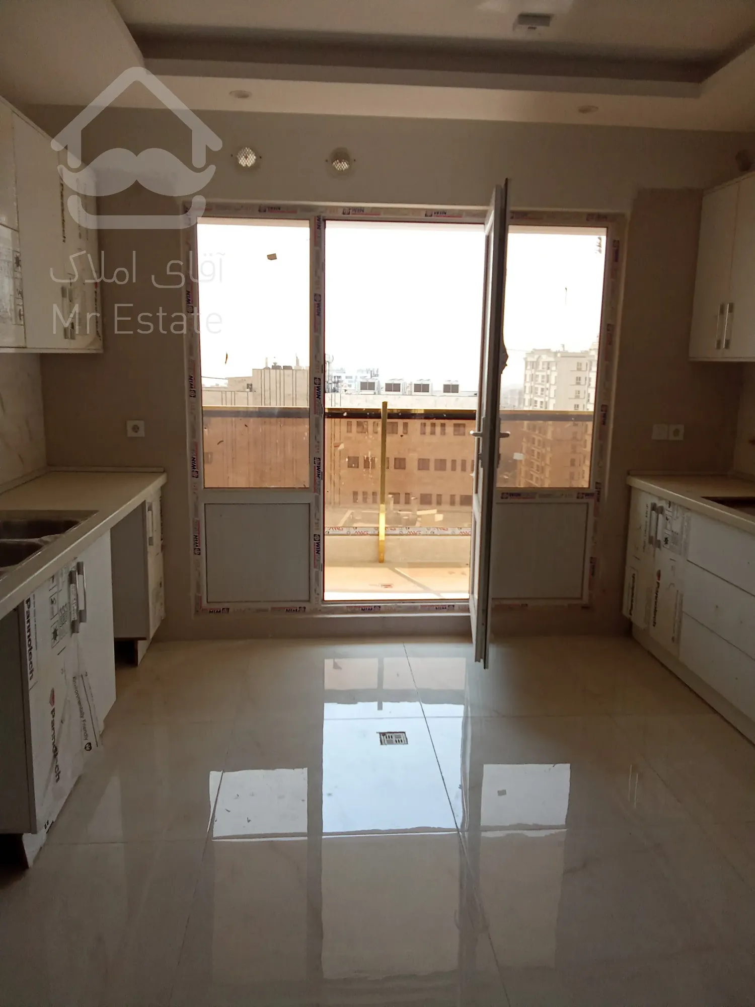 پیش فروش واحد 76 متری در رونیکا پالاس نیایش