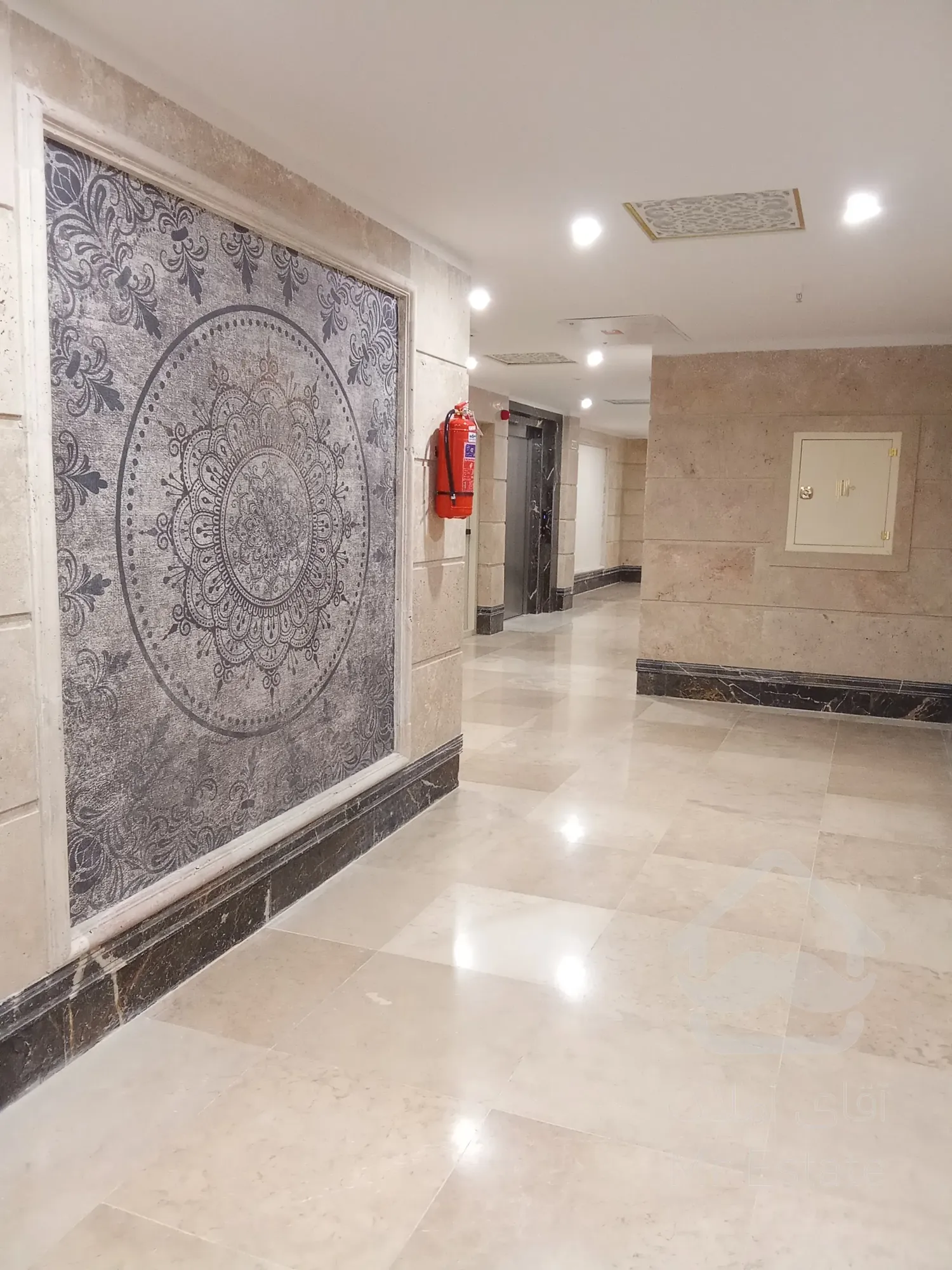 پیش فروش واحد 76 متری در رونیکا پالاس نیایش