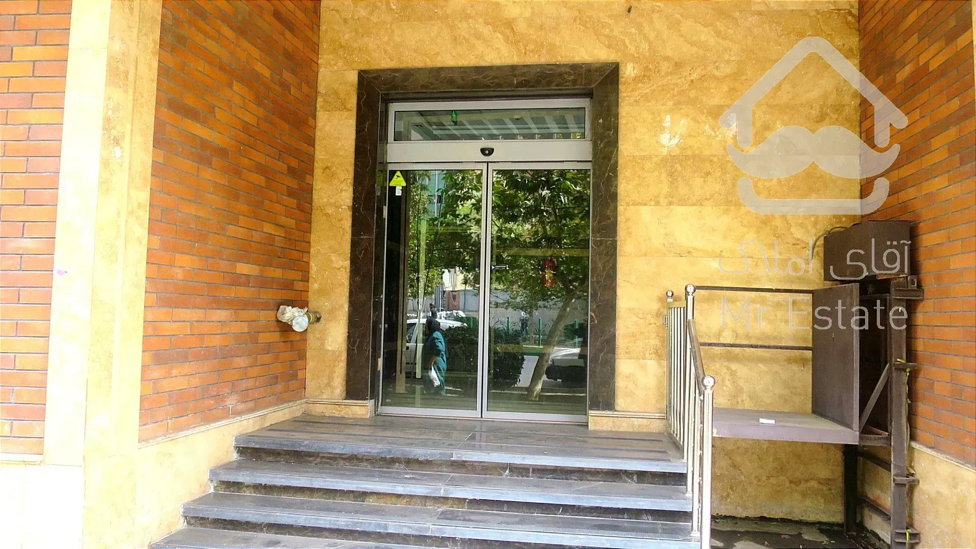 خرید ساختمان یک جا اداری تجاری ایده ال