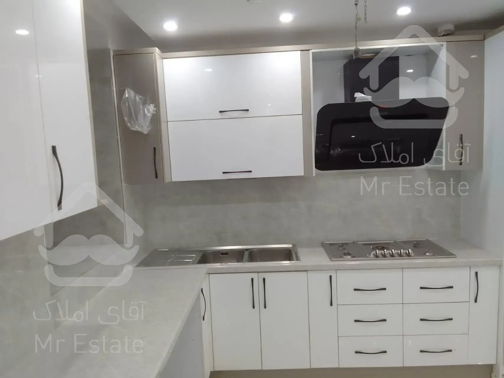 کوهک پارک جنگلي  دریاچه چیتگر ۸۸متر لوکس مناسب زوج