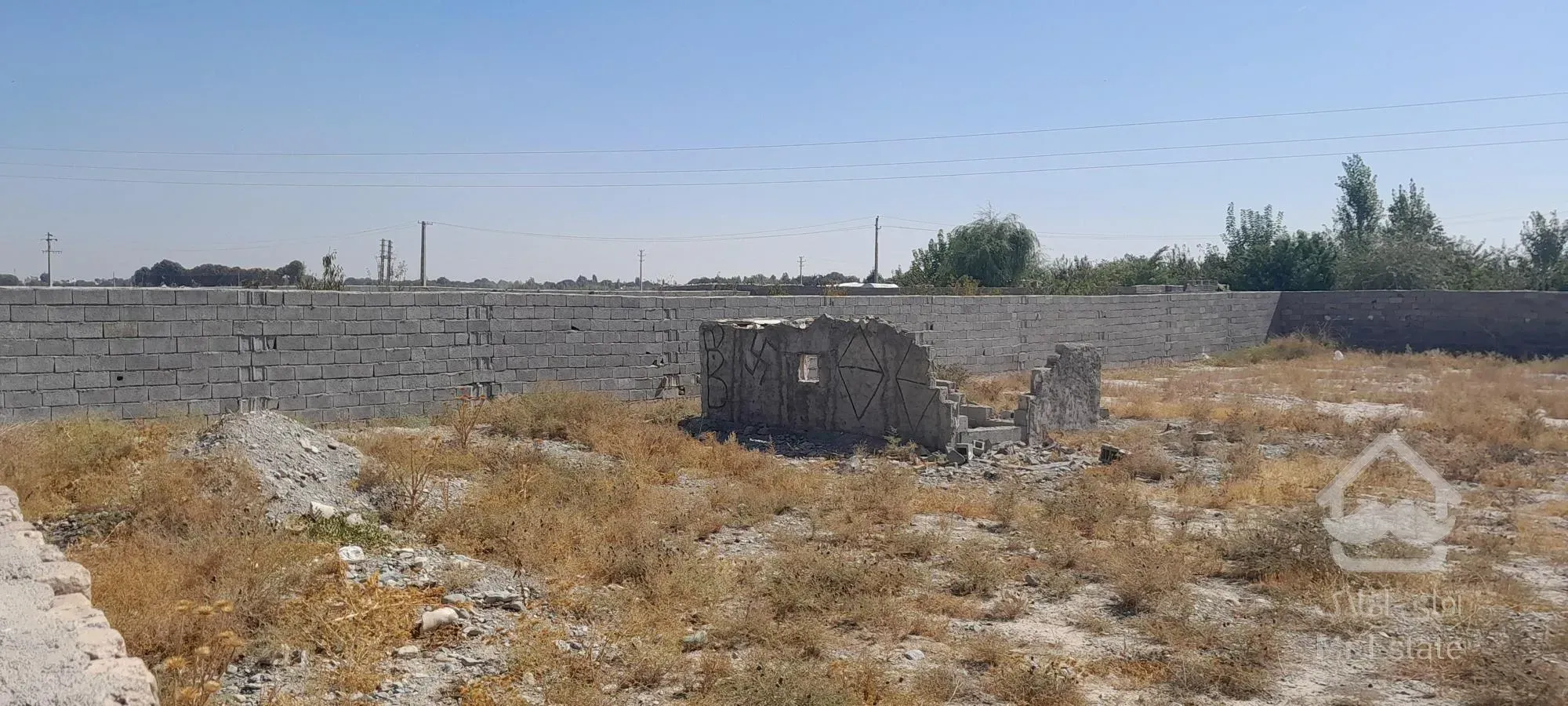 ۱۰۰۰متر چهاردیواری کاربری باغو باغچه ابو برق