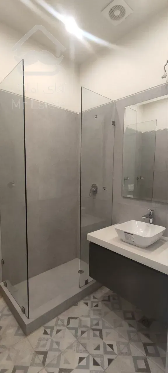 برج مجلل دریاچه‌چیتگر وام دو مرحله‌ای اقساطی