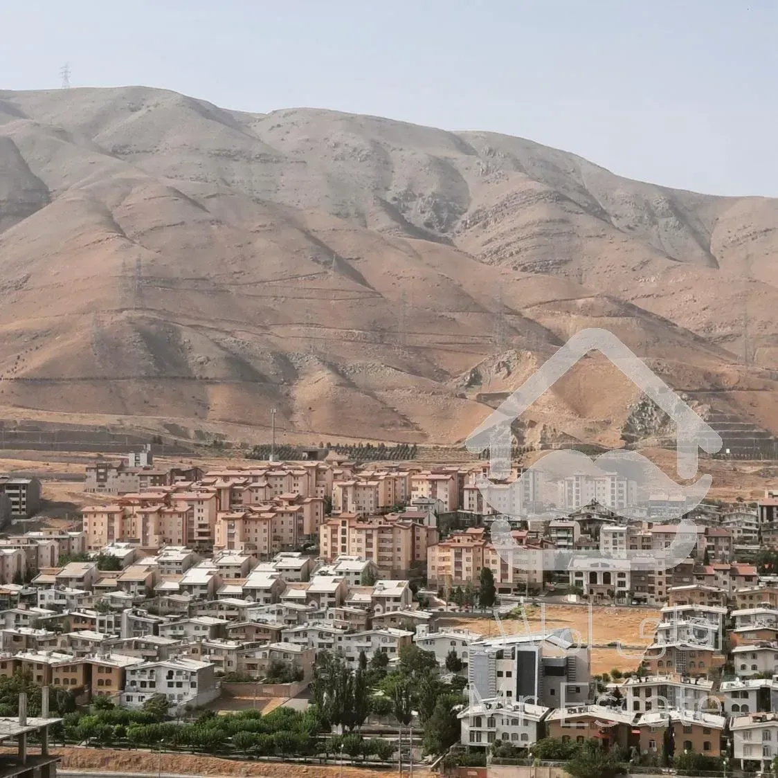 خرید / فروش ۳۴۰ متری ویلایی شهرک دانشگاه شریف ۴خواب استخر چیتگر منطقه۲۲ دریاچه ایرانمال الهیه غرب