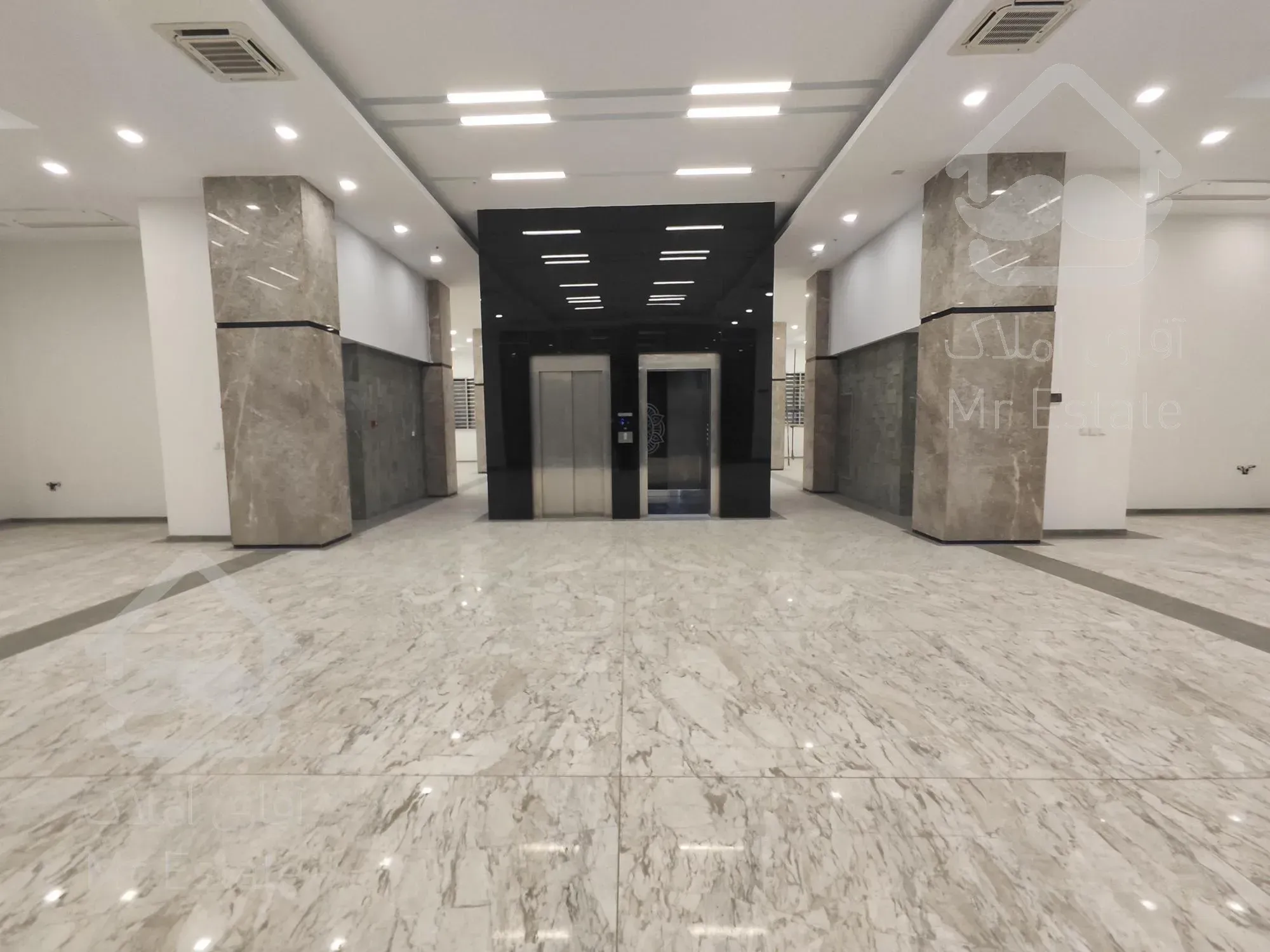 2000 متر مستغلات سند اداری/40پارکینگ/فلت/مطهری عباس آباد تخت طاووس