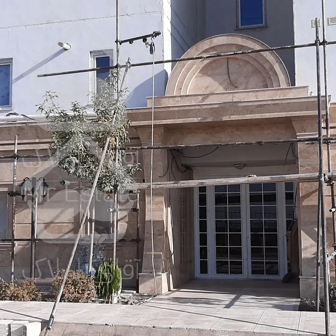 کاشی کار .نصاب سرامیک. سنگ نما طرح دار ساده سنگ کار