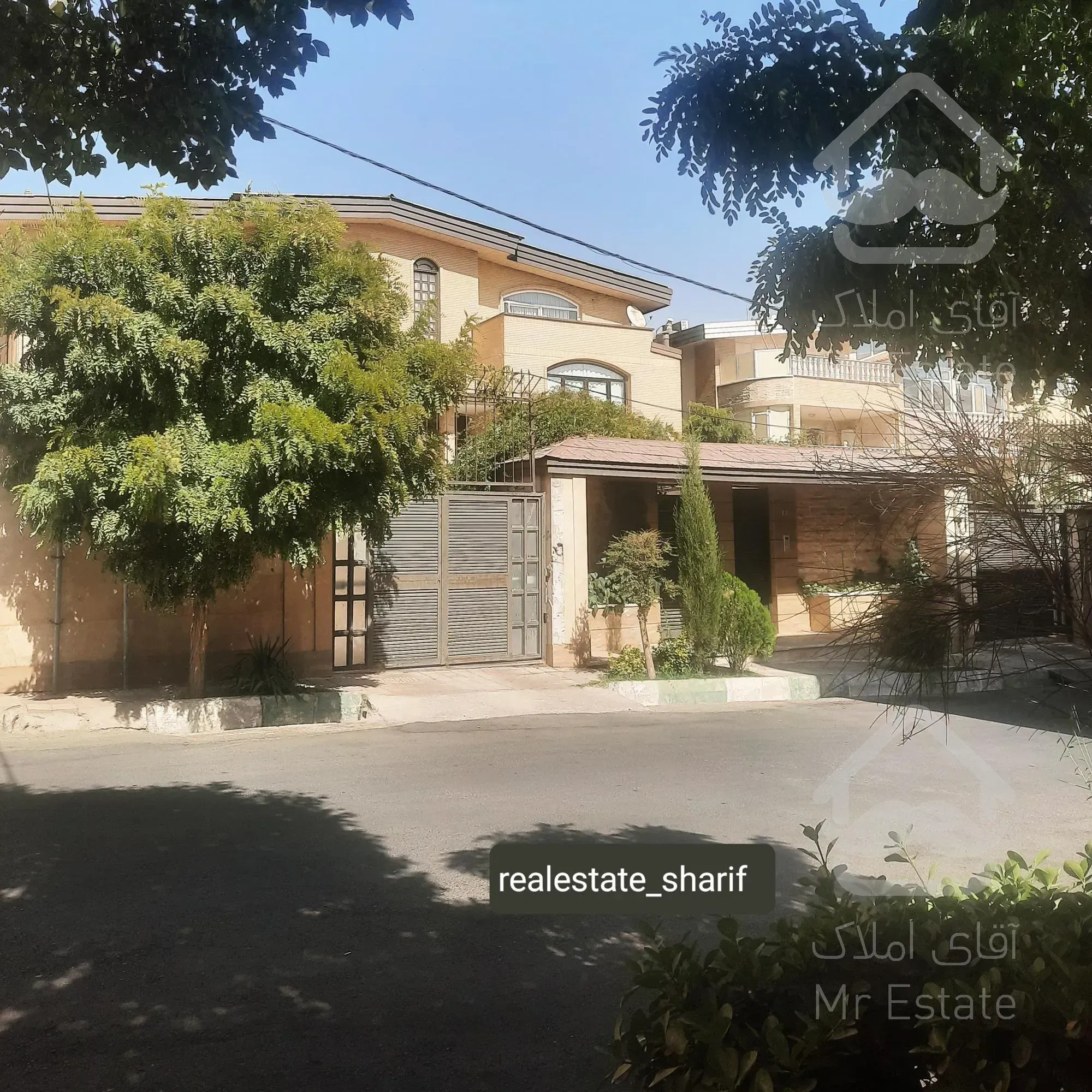 خانه ویلایی در شهرک دانشگاه شریف اردستانی