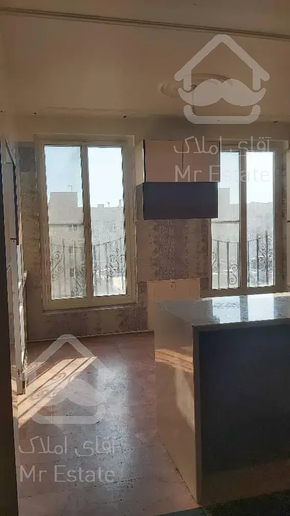 ۹۰ متر سند اداری ، ۴ اتاق / فرصت ، اسکندری شمالی