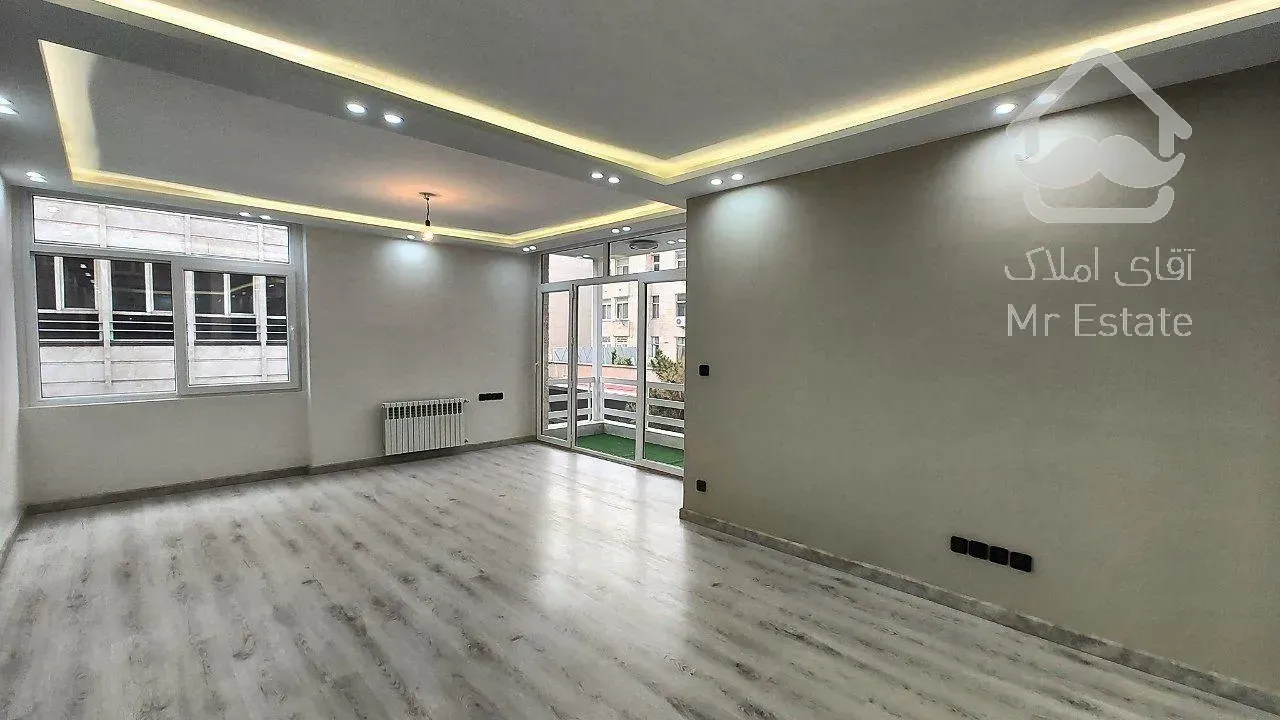 واحد جلو/پارکینگ سندی/پلان مربع/گنج