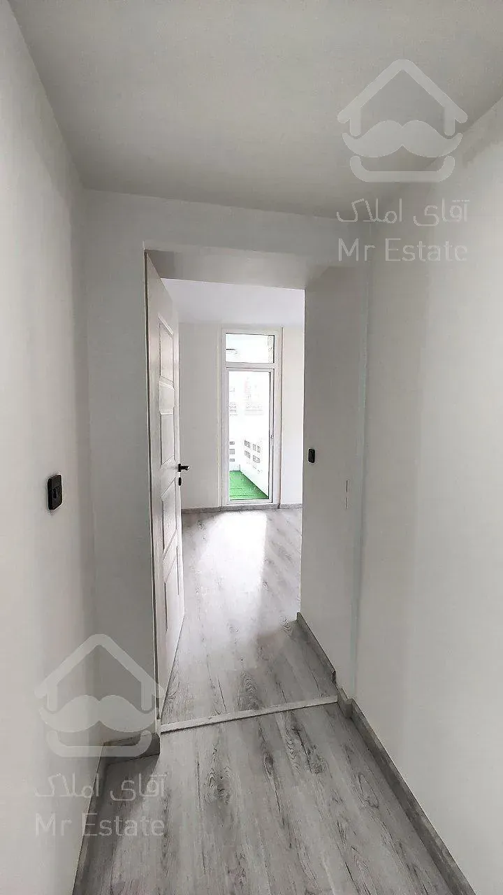 واحد جلو/پارکینگ سندی/پلان مربع/گنج