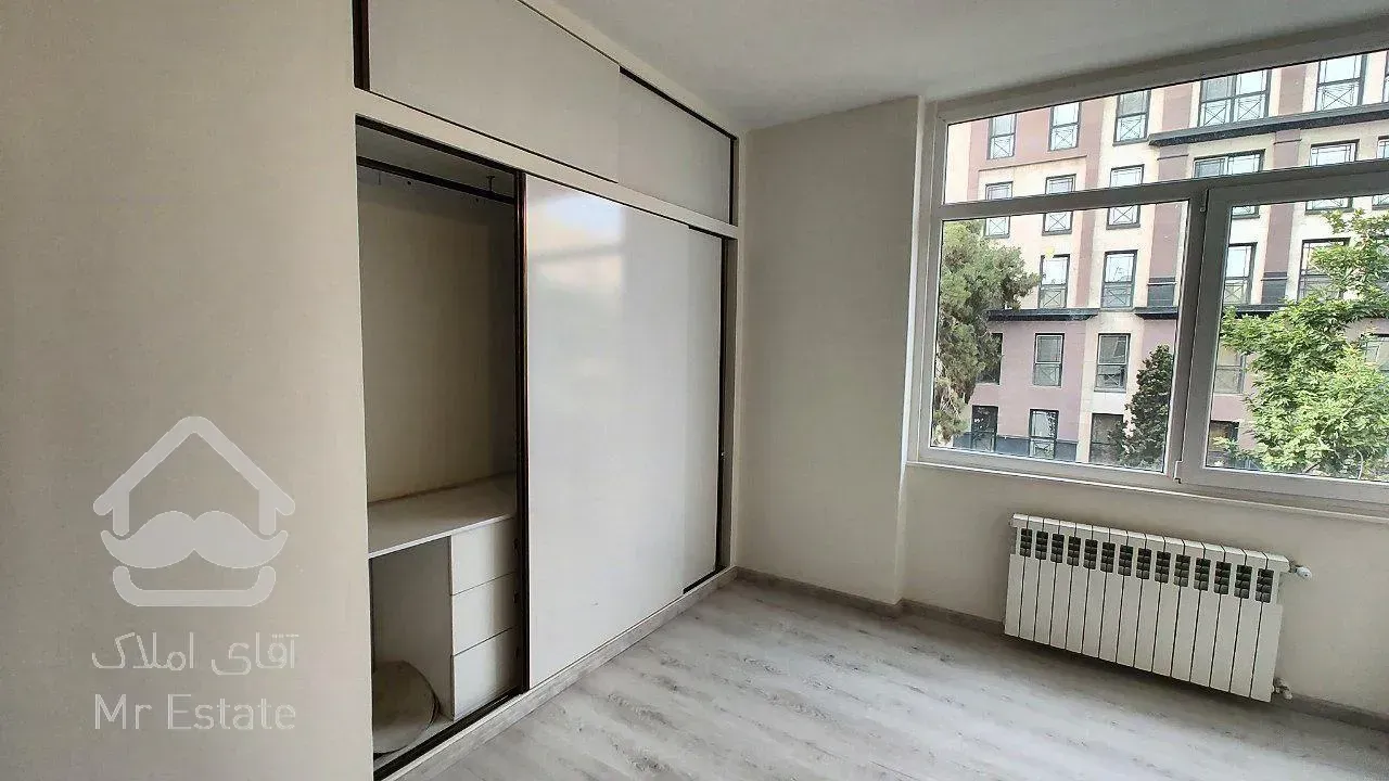 واحد جلو/پارکینگ سندی/پلان مربع/گنج