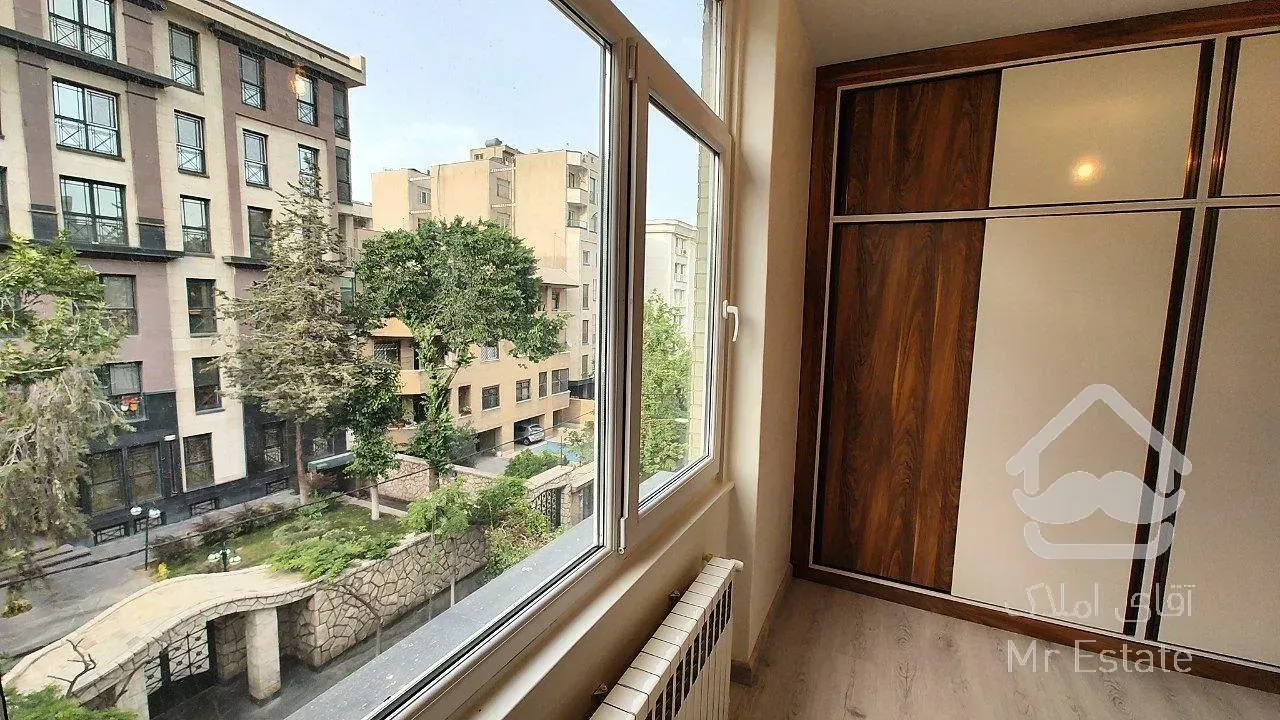 واحد جلو/پارکینگ سندی/پلان مربع/گنج