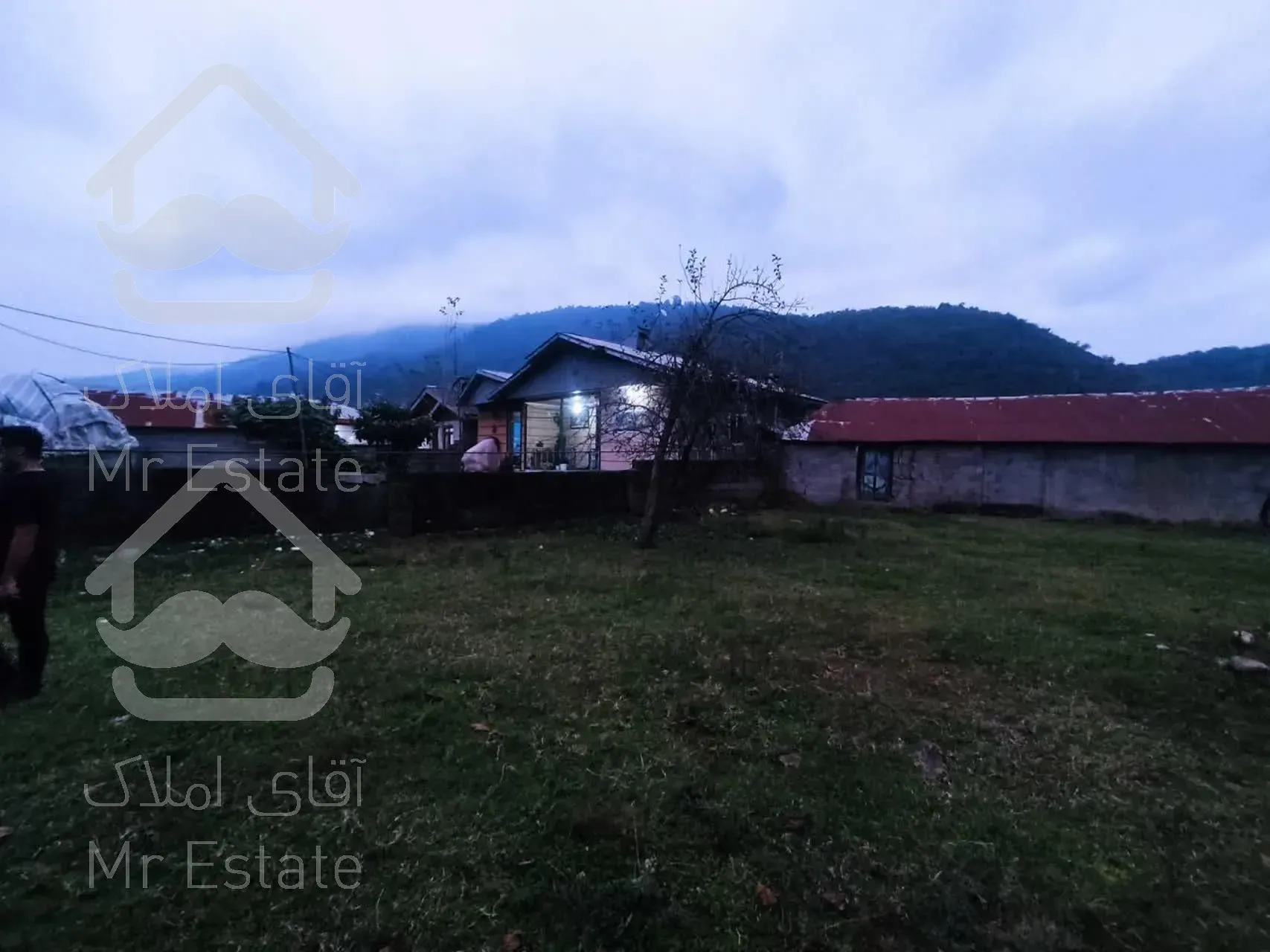 فروش ۲۵۰ متر زمین (کارگزاری نسل نو)