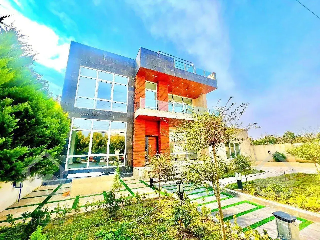 دوبلکس مدرن با سند