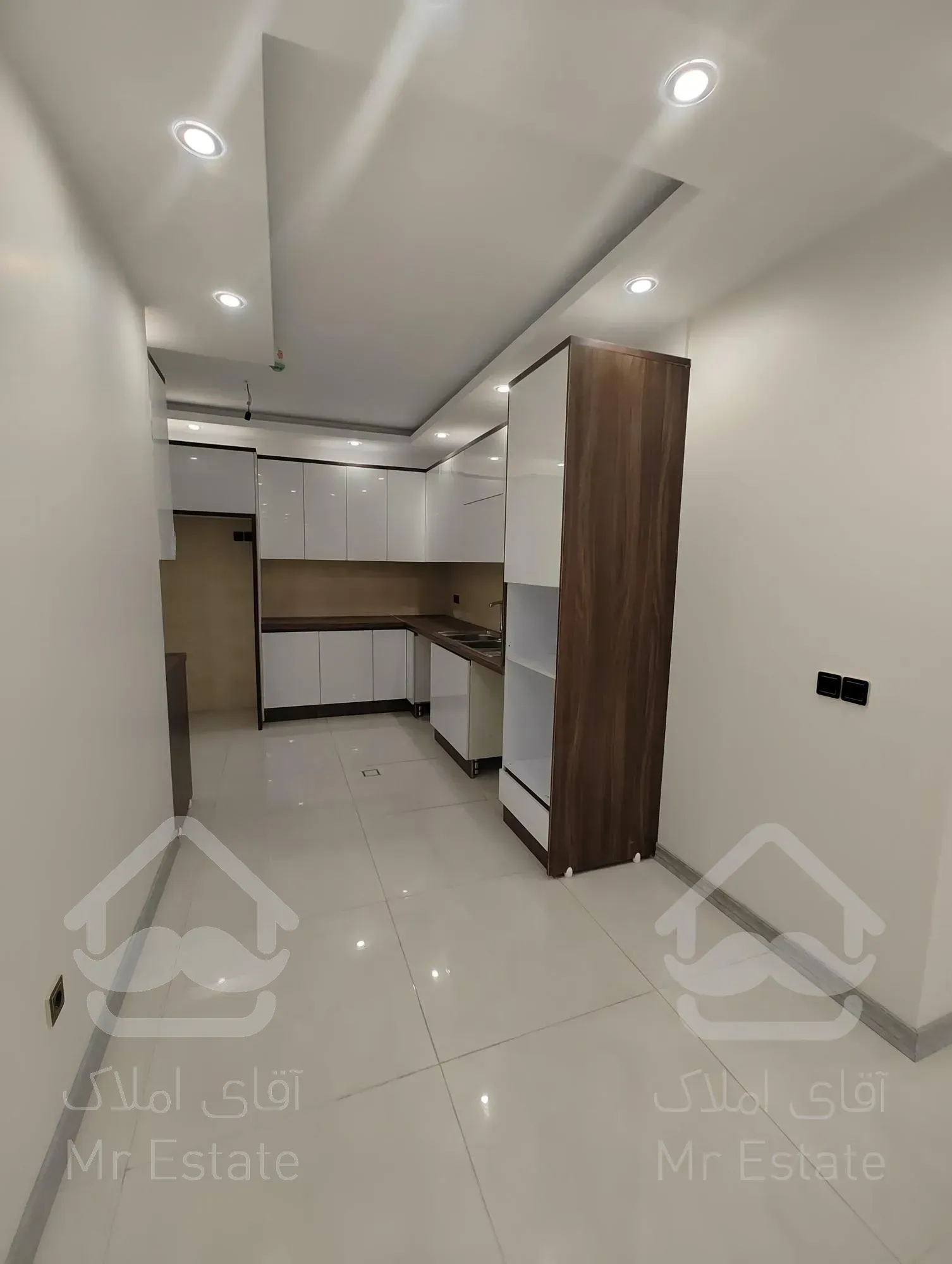 ۱۶۰متر/نوساز کلید نخورده /تاپ لوکیشن نفت