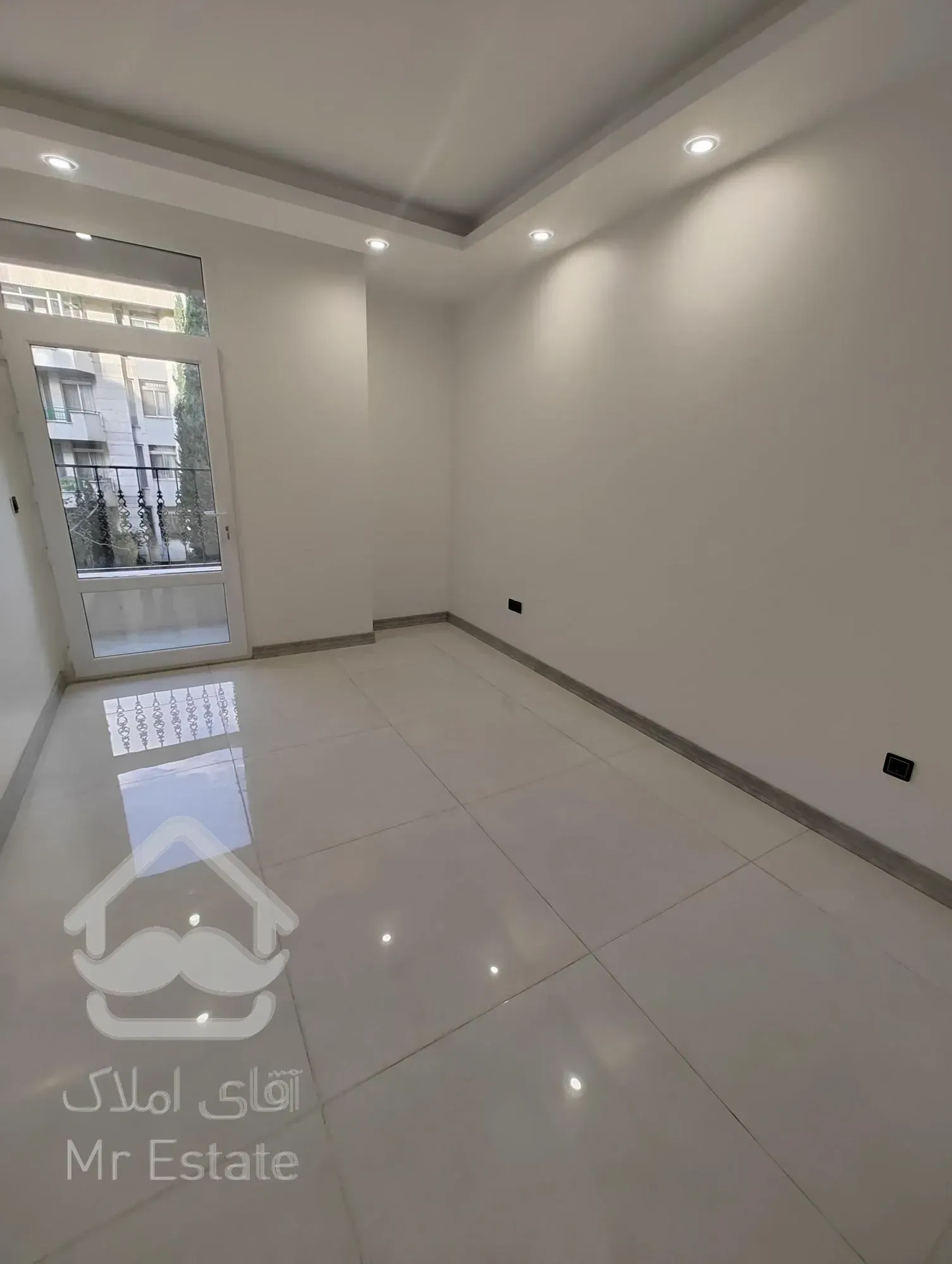 ۱۶۰متر/نوساز کلید نخورده /تاپ لوکیشن نفت