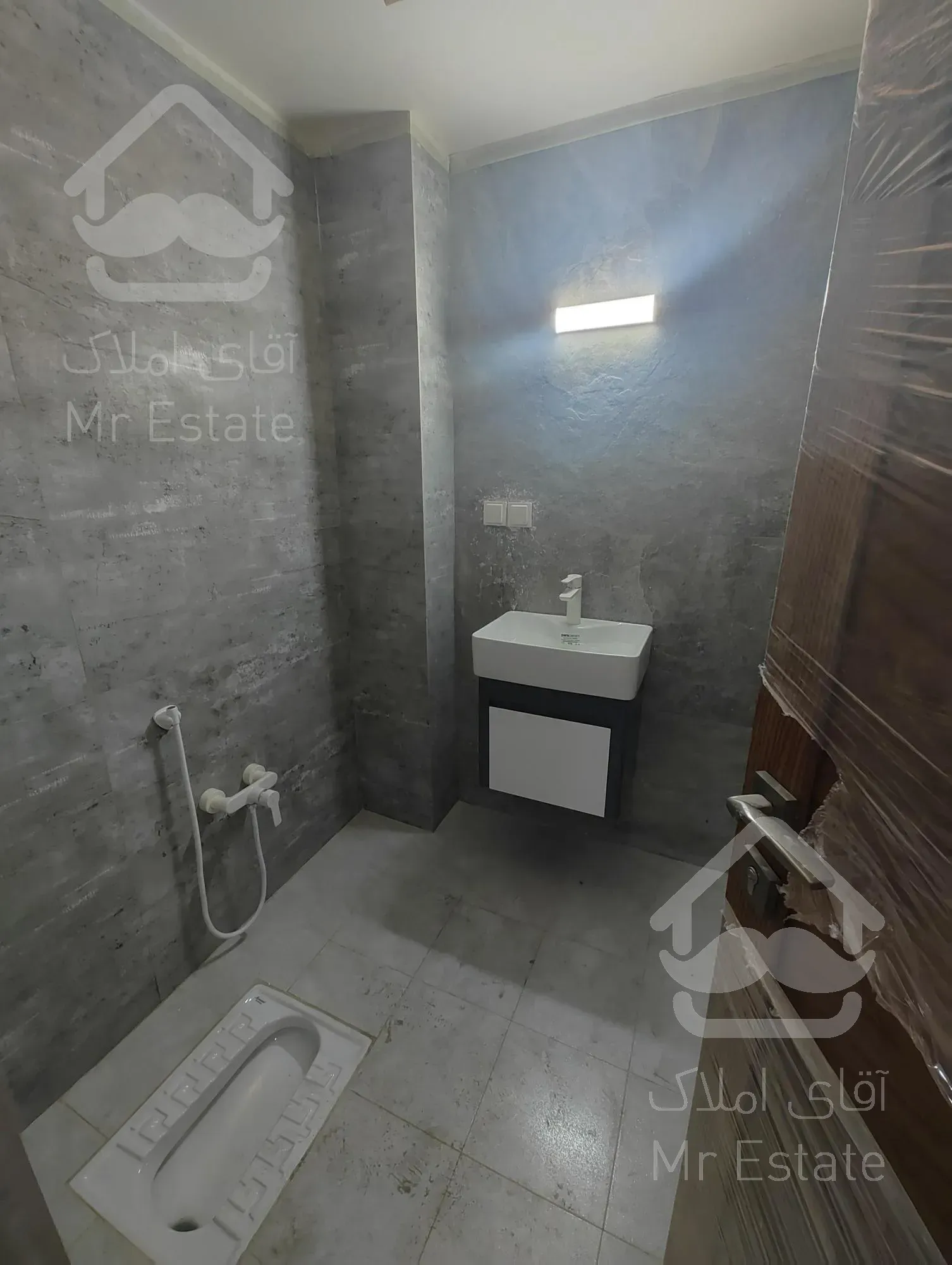 ۱۲۰متر/۲خ/نوساز کلید نخورده/خ مستر /ویو دار