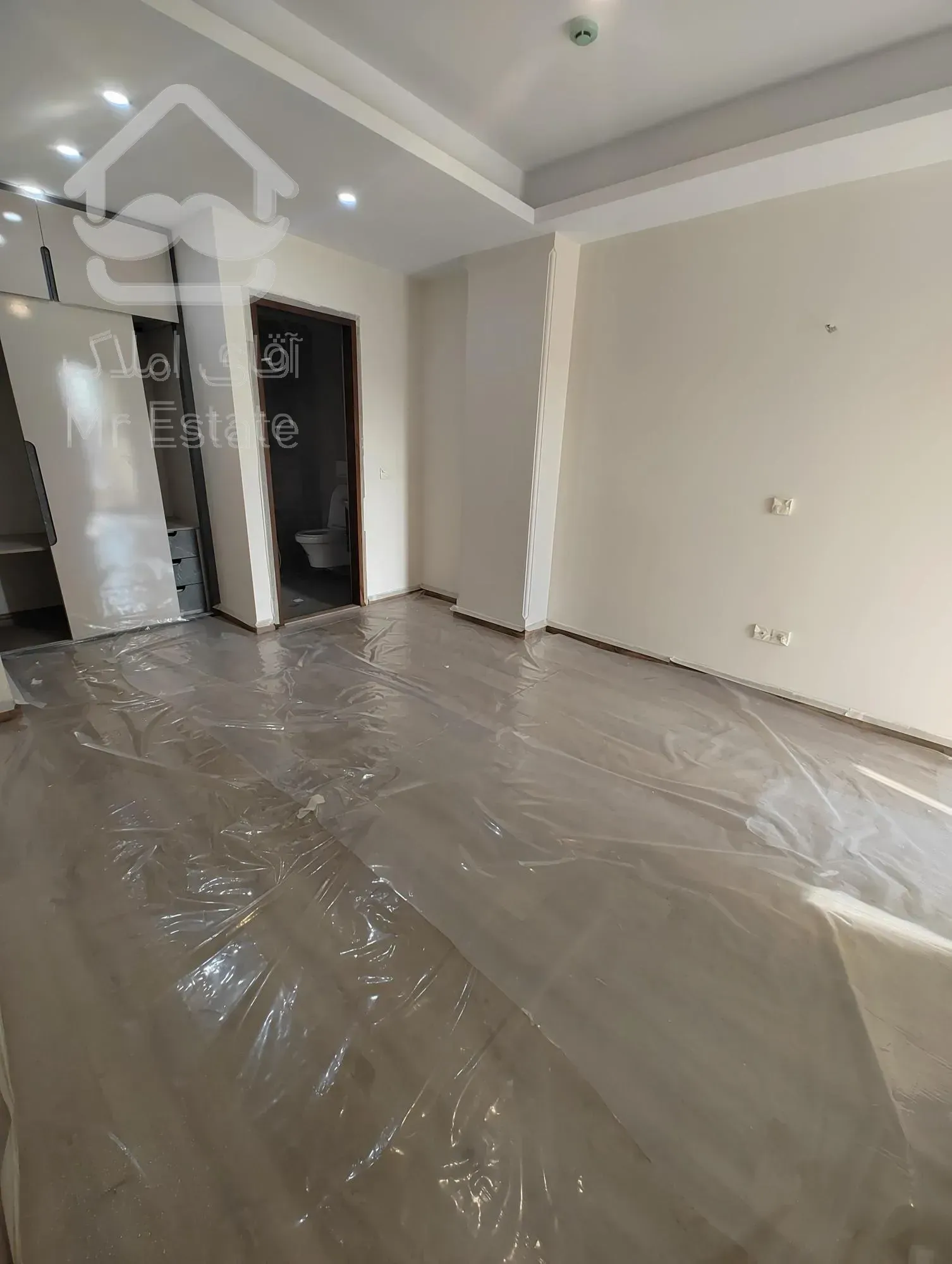 ۱۲۰متر/۲خ/نوساز کلید نخورده/خ مستر /ویو دار