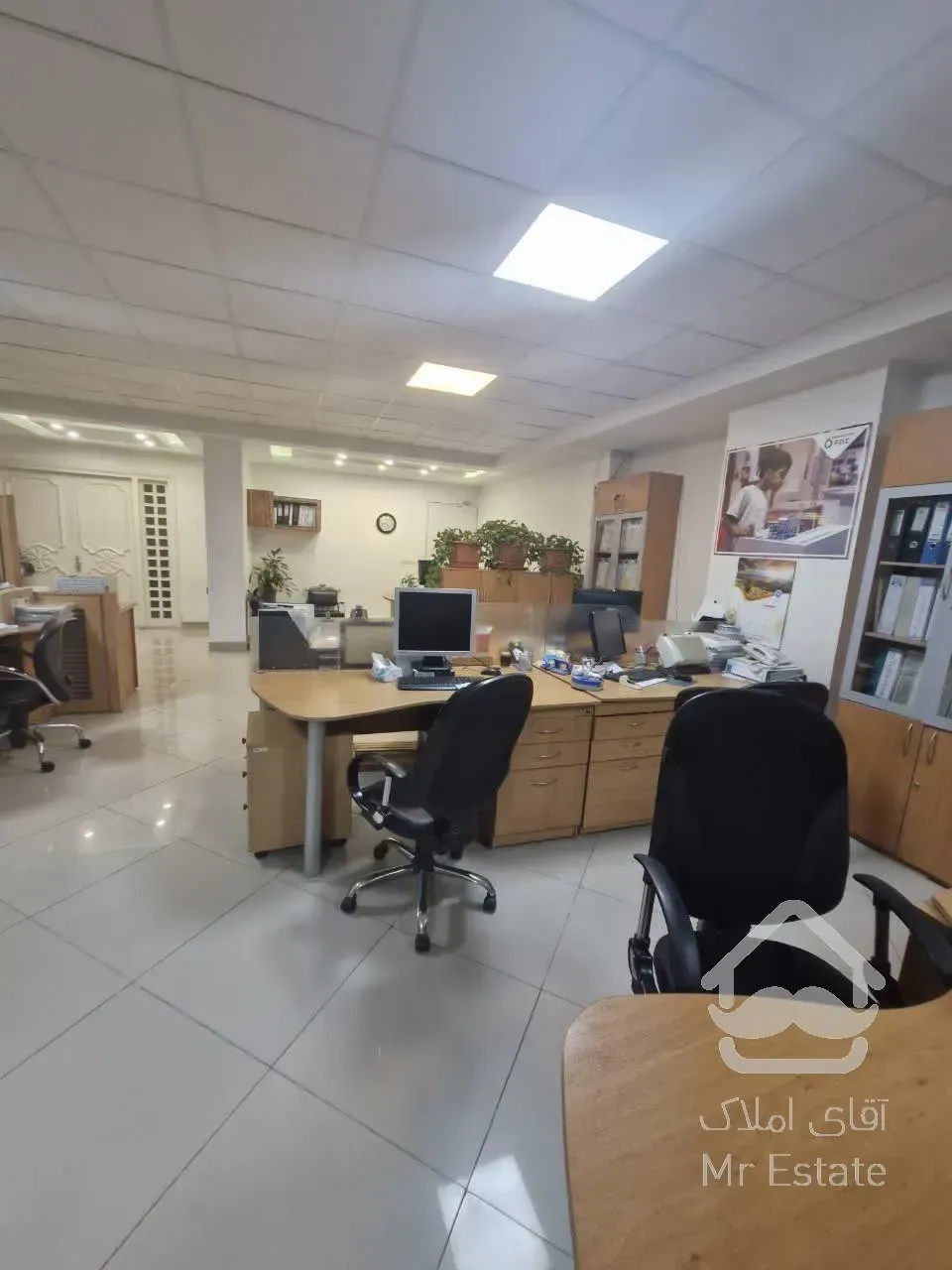 ۲۳۰ متر سند اداری ۲ پارکینگ ونک