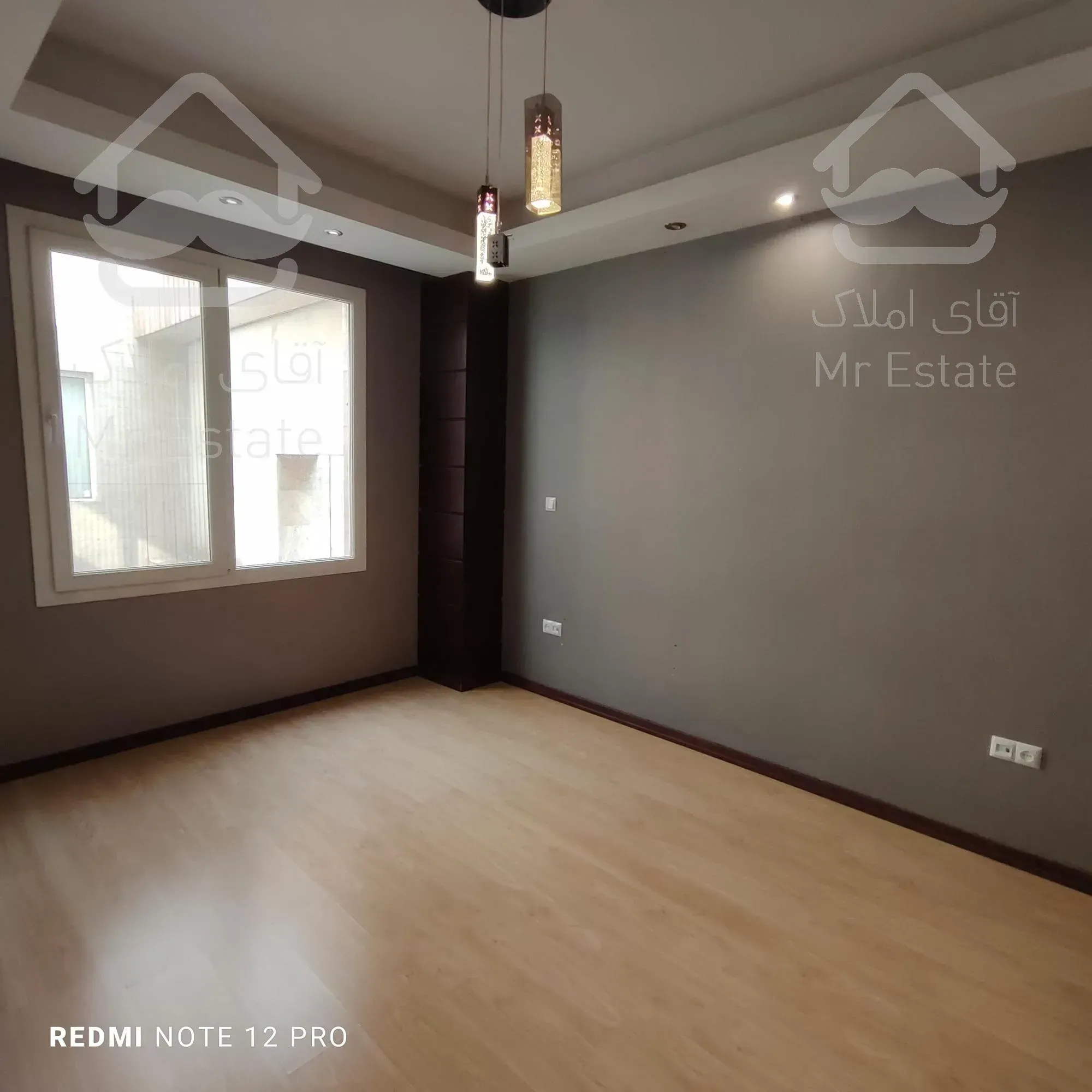 سعادت آباد ۱۰۰متر ۲خواب ۹ساله کم واحد