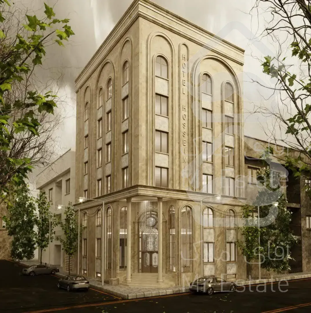 هتل در مرحله سفت کاری در منطقه زواری و پر مسافر مشهد