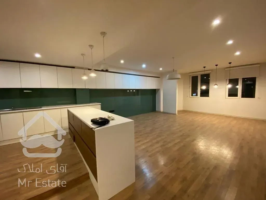 ۱۰۵ متر، سند، فول امکانات، دکور و دیزاین، رو به نما