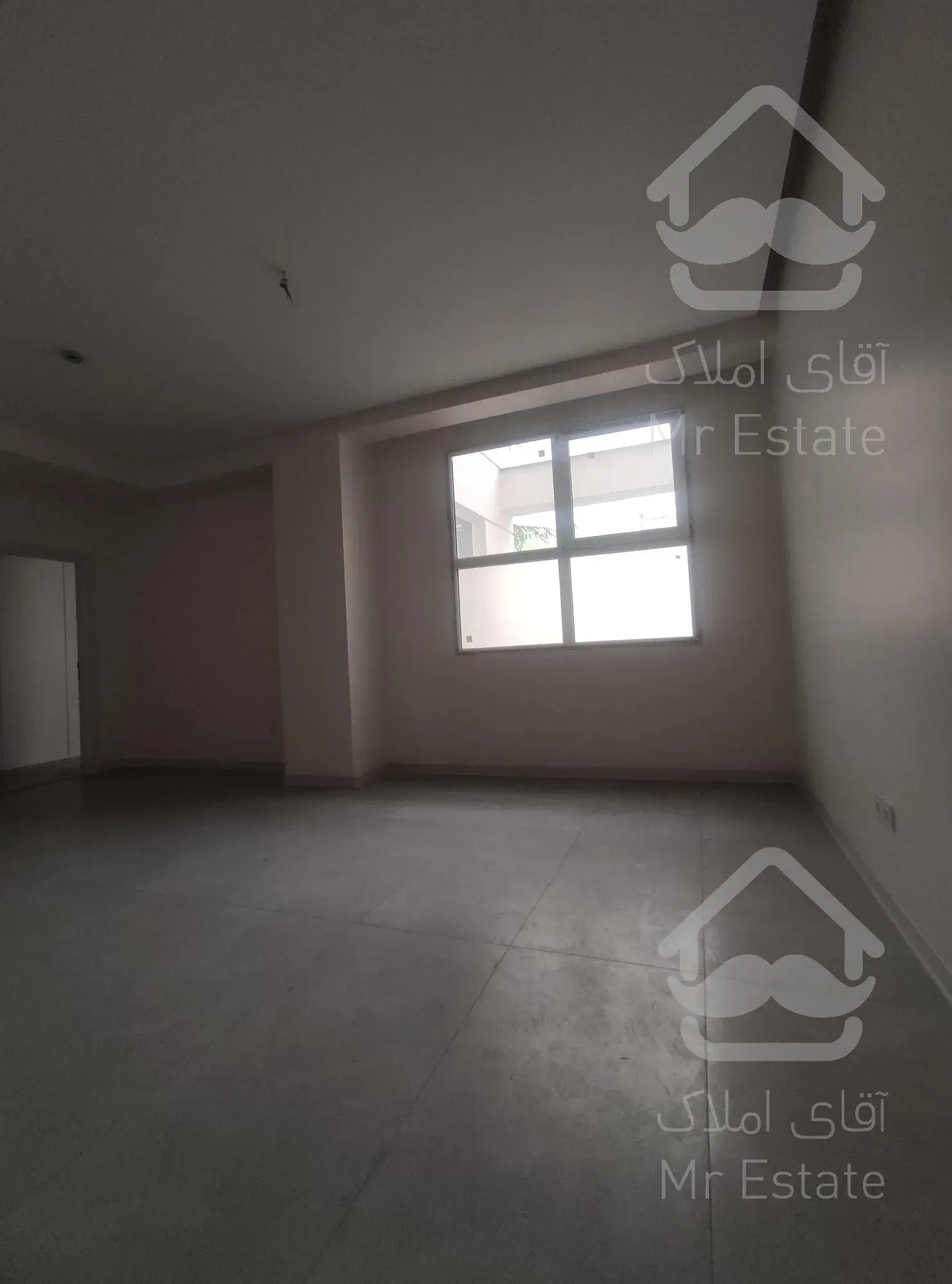 پاسداران ۶۵ متر، ۲ خواب، سند اداری