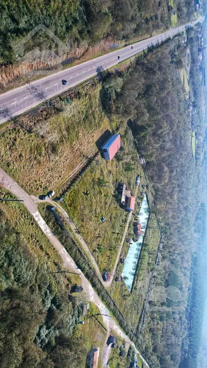 زمین ۳۰۰۰۰ مترمربع گردشگری