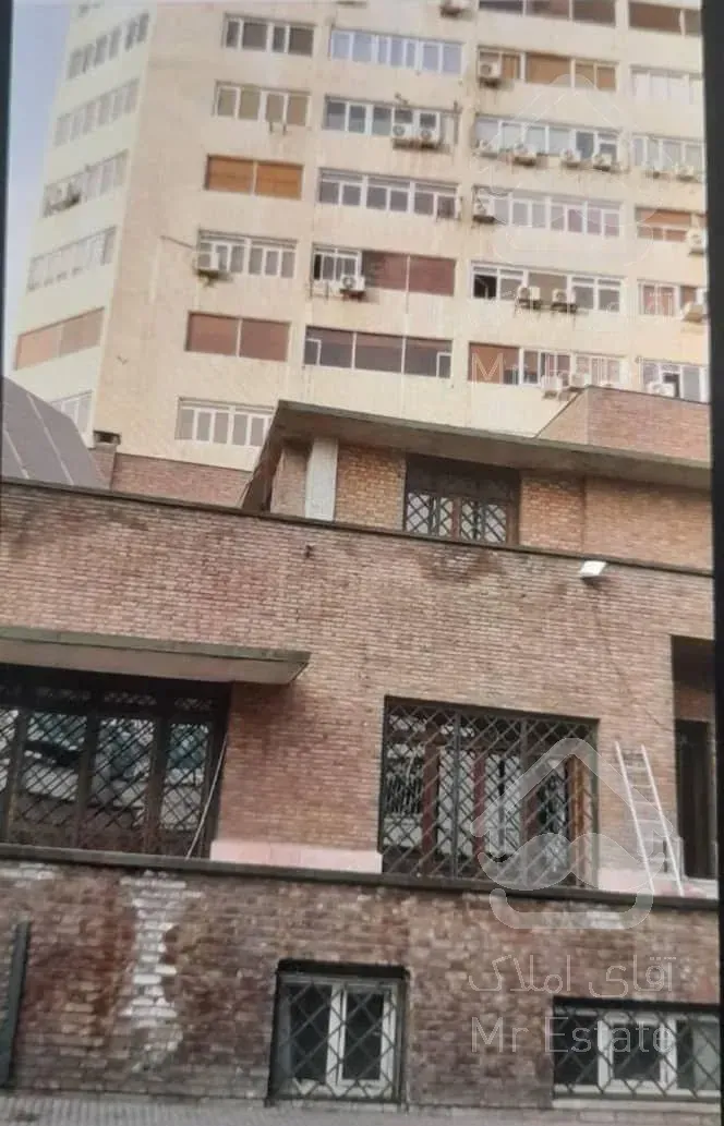 *تهاتر و فروش ویژه* 1200 متر مستغلات اداری در 760 متر زمین در تهران/بهار