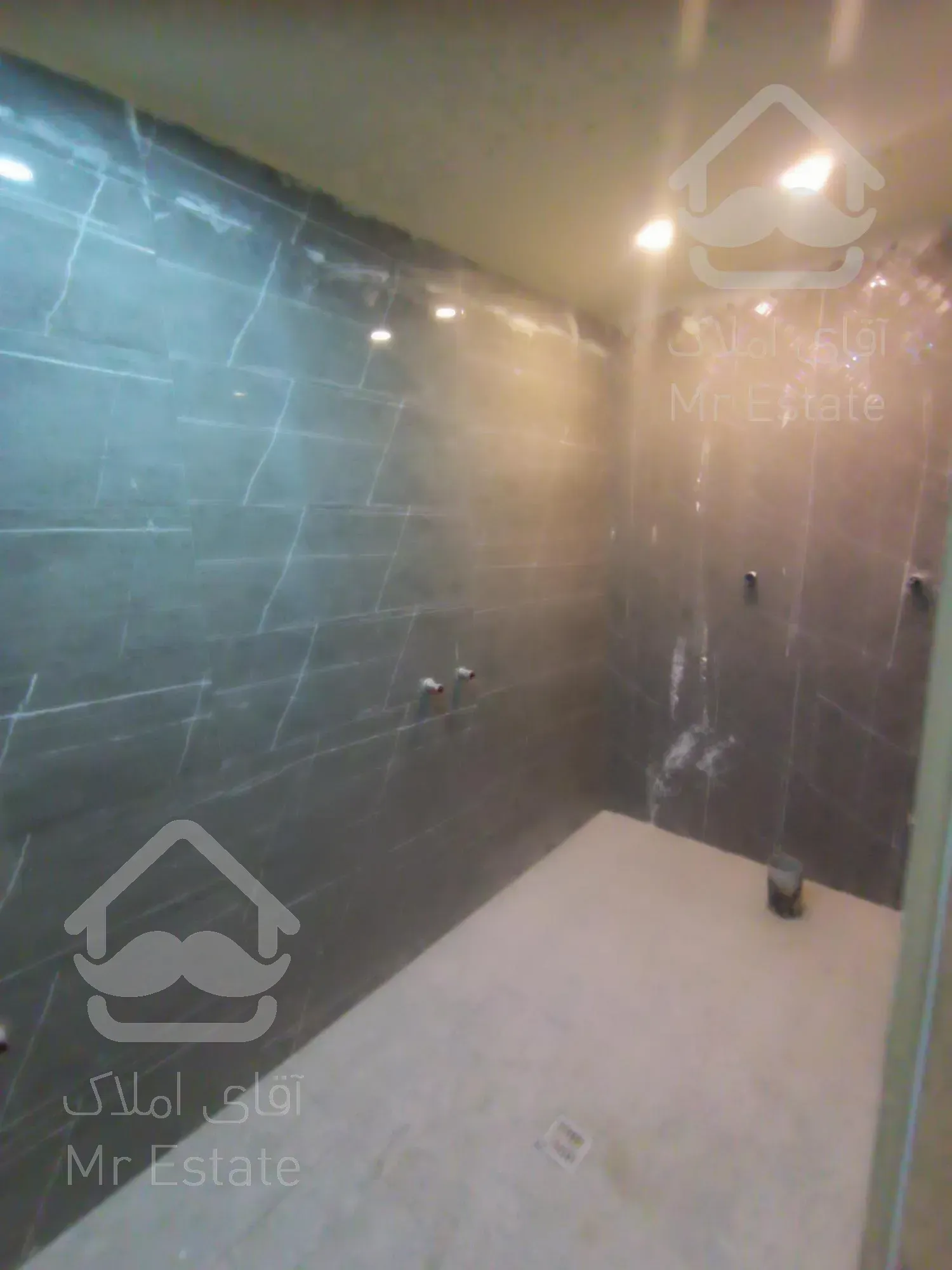 فروش واحد150 متری سه خواب بربلوار اصلی