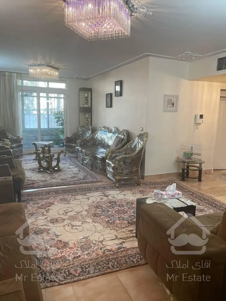 ۱۱۰ متر دو خواب ،سید خندان