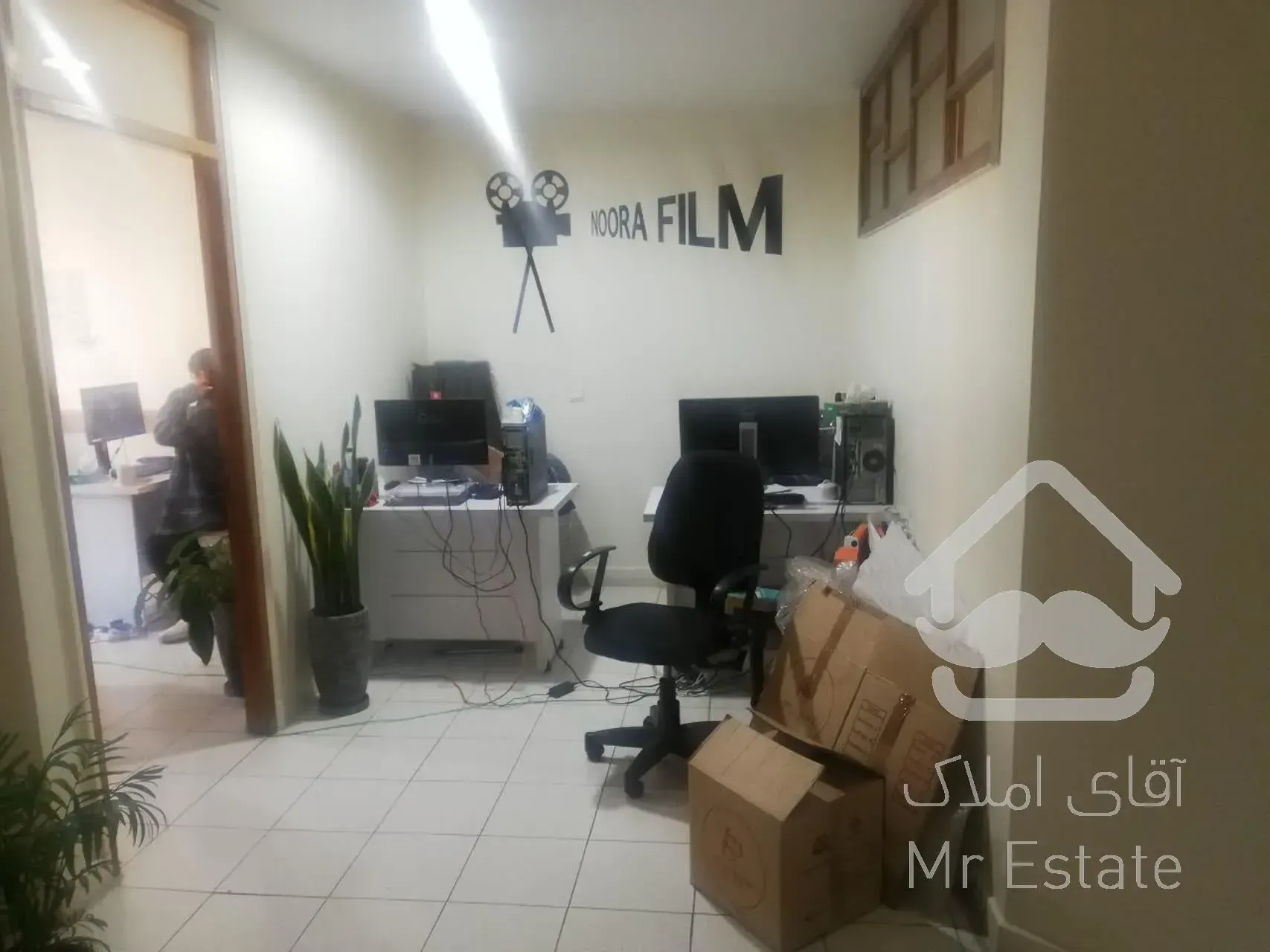 ۱۲۰ متر موقعیت اداری ۲ پارکینگ میدان ونک